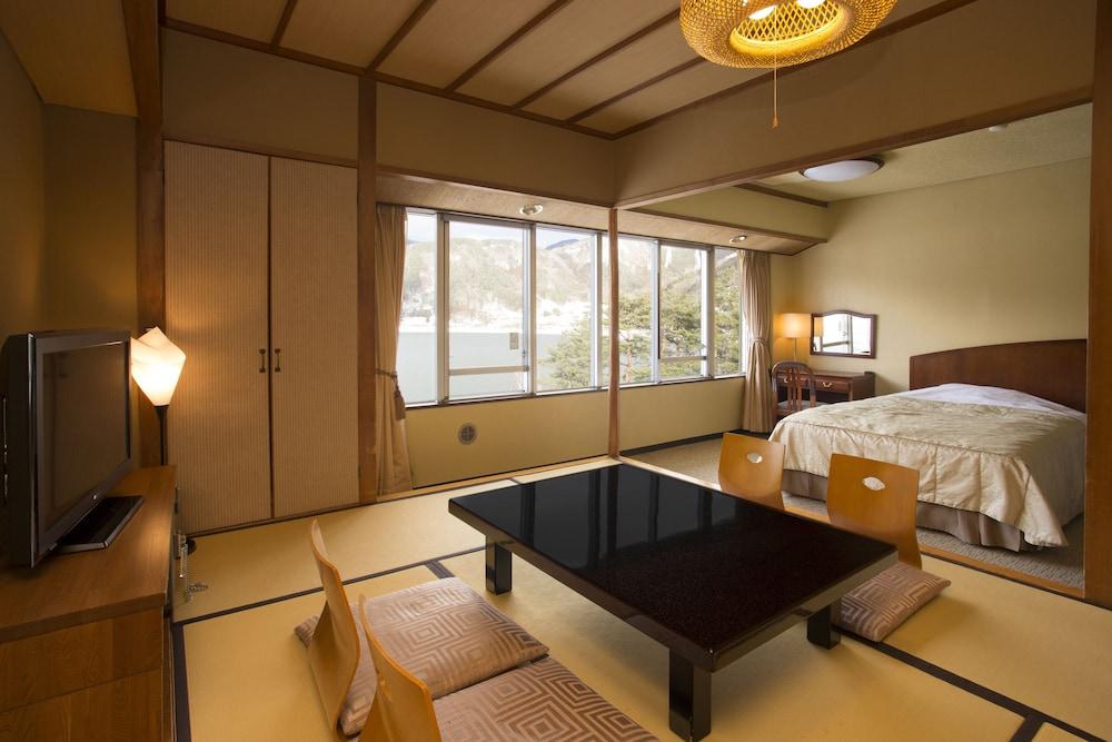 פוג'יקאוואגוצ'יקו Fuji Lake Hotel מראה חיצוני תמונה